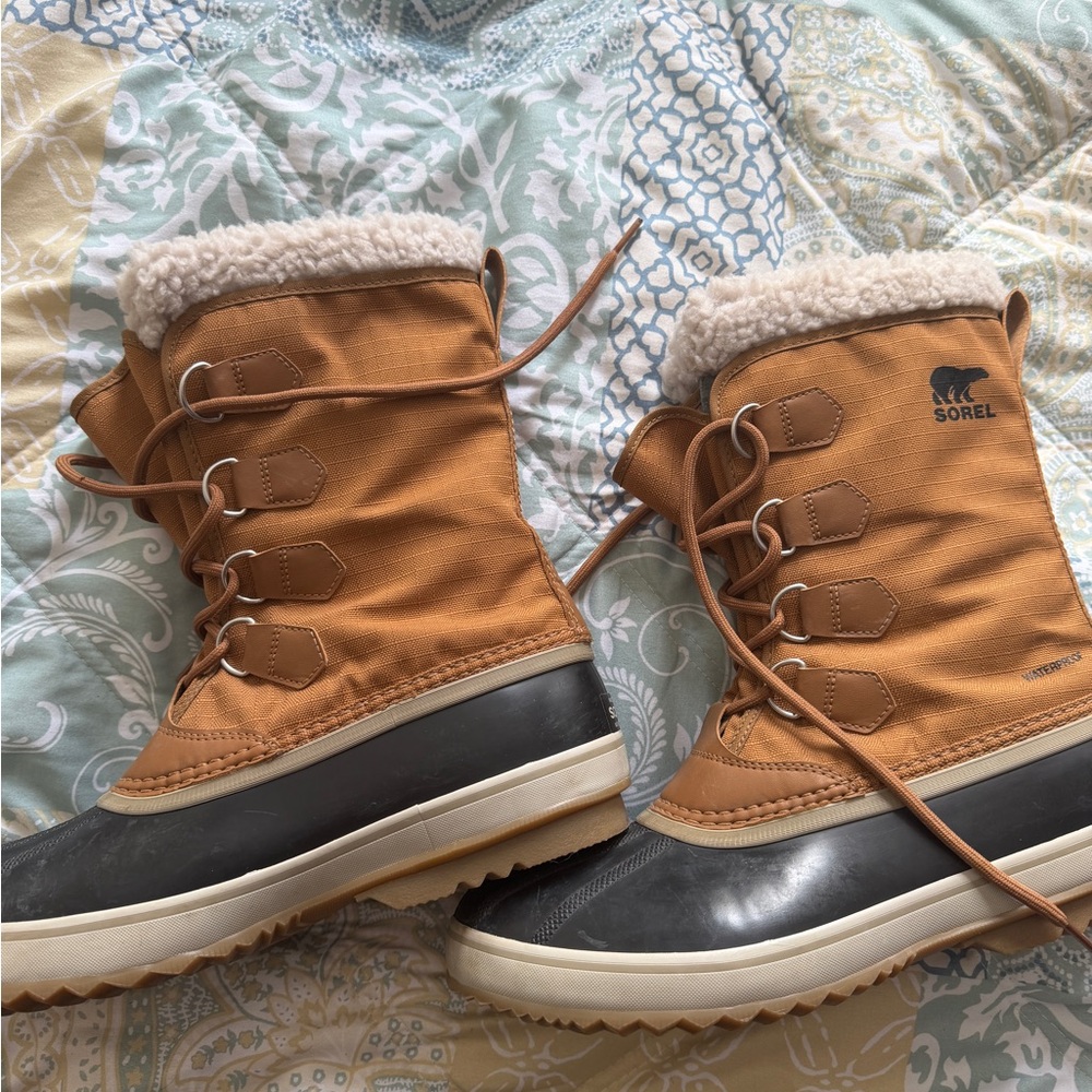 Sorel Tan and Black Waterproof Lace-Up Winter Boots